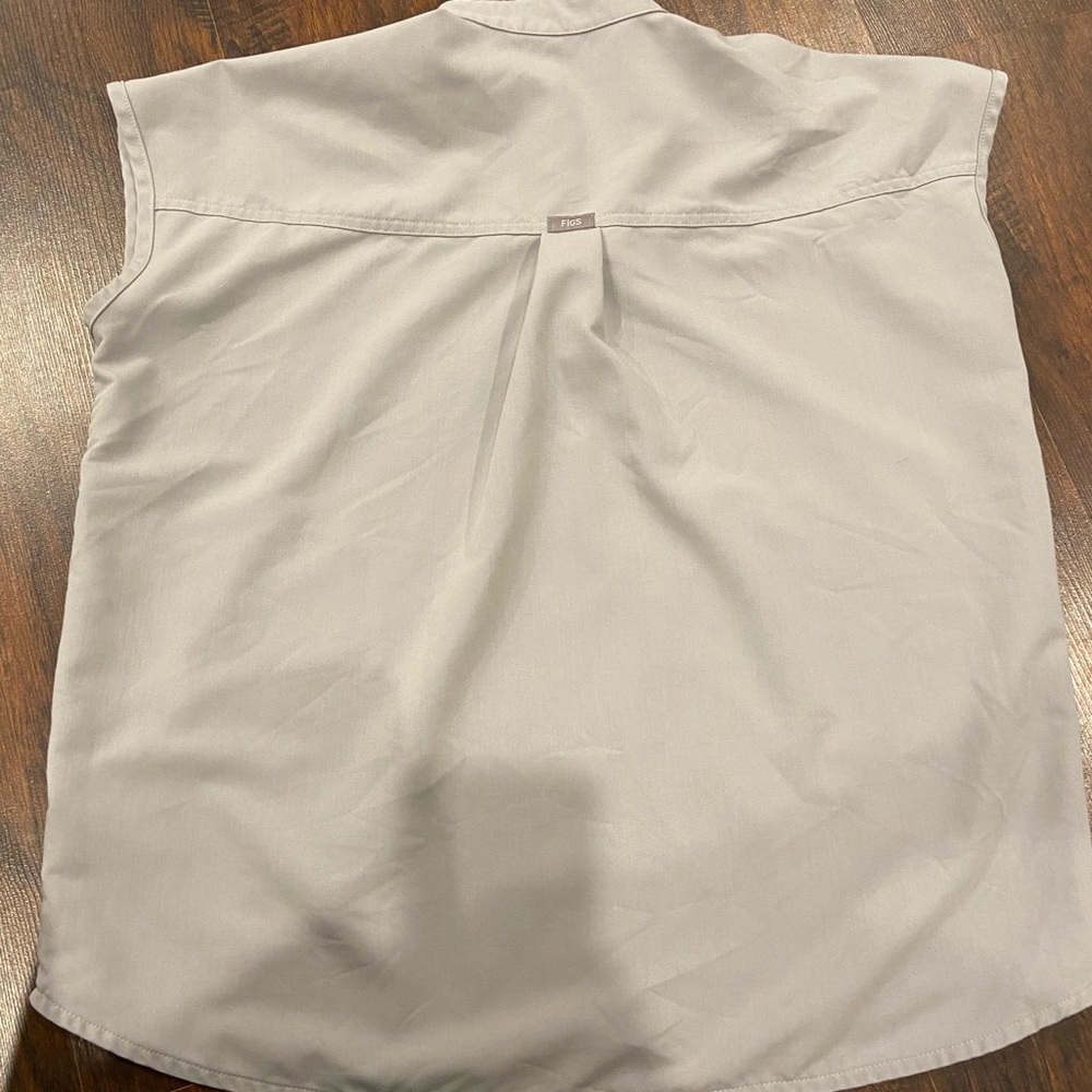 Size XS FIGS rafaela top